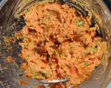 கேரட் பக்கோடா (Carrot pakoda recipe in tamil) ரெசிபி ஸ்டேப் 2 புகைப்படம்
