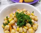 Foto langkah ke 3 dari resep Chickpeas Salad / Salad Kacang Arab.