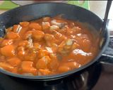 Foto del paso 7 de la receta: Tintorera en salsa, con setas