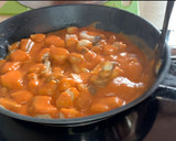Foto del paso 7 de la receta: Tintorera en salsa, con setas