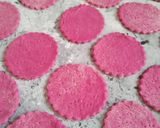 Foto del paso 3 de la receta: Crackers de remolacha 💜