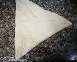 A picture of step 5 of Cheese Fatayer with strawberries mocktail.