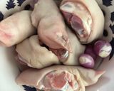Hình bước làm 1 của món Chân giò nấu nui