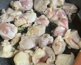 Foto langkah ke 2 dari resep Ayam Oseng Bawang.