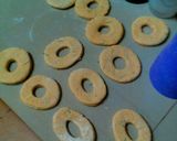 A picture of step 10 of Doughnuts with rosemary and cardamom flavour.