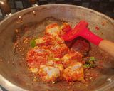 Foto langkah ke 2 dari resep Sambal Goreng Kentang Ayam.