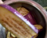 A picture of step 1 of Brinjal pakora.