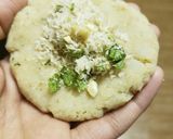 A picture of step 3 of Coconut stuffed indori patties.