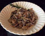 A picture of step 6 of Garlic Creamed Mushrooms.