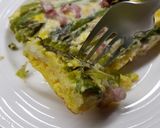 Foto del passaggio 5 della ricetta Torta salata ASPARAGI SU UN LETTO DI PANE 🍞🌱