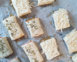 Foto del paso 12 de la receta: Saladitos de hojaldre con queso de cabra y manzana