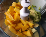 Foto del paso 1 de la receta: Postre delicioso de mango y aguacate