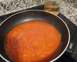 Foto del paso 2 de la receta: Estornino con un sofrito de tomate y cebolla