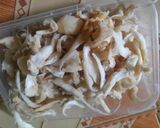 Foto langkah ke 5 dari resep Ongseng jamur pedas manis.
