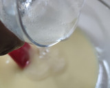 Foto del paso 8 de la receta: Mousse de chocolate blanco con interior de mango y frambuesas