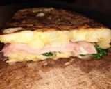 Foto del paso 7 de la receta: Tortilla de papa con cebolla y perejil, rellena!