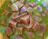 Foto del paso 2 de la receta: Atún al ajillo en salsa verde