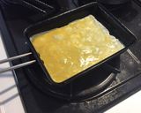 A picture of step 3 of Rolled omelet.