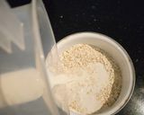 Foto langkah ke 1 dari resep Overnight Oats with Chia Seed.