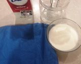 A picture of step 1 of Homemade Natural Yogurt.
