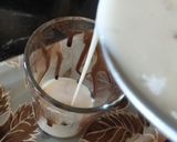 A picture of step 3 of Banana chocolate smoothie.