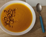 Foto del paso 5 de la receta: Crema de calabaza 🎃y zanahorias 🥕 con garbanzos crujientes