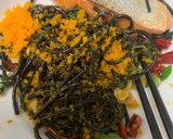 รูปขั้นตอนการทำที่ 4 ของ สปาเกตตี แซลมอนกริล ผัดโหระพา + ไข่กุ้ง