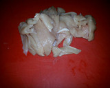 Foto del paso 1 de la receta: Tiras de muslos de pollo, con patatas fritas y huevos
