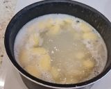 Foto del paso 3 de la receta: Ñoquis con pimientos tricolor, pollo y pesto de pipas