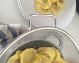 Foto del paso 11 de la receta: Raviolis de trufa blanca con salsa de tomate especial
