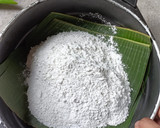 Foto langkah ke 1 dari resep Kue Putu Tanpa Bambu.