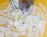 Foto del paso 2 de la receta: Pastel frío de salmón, surimi, queso de untar y nueces 🐟🍞🧀🏖️