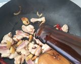 A picture of step 2 of Stir pork belly with Steam eggplant.