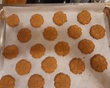 Karácsonyi mogyoróvajas keksz recept fázis 2 fotója