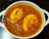 A picture of step 9 of Egg curry.