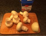Tejszínes gombás tészta recept fázis 1 fotója