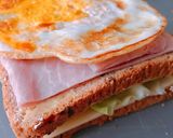 Hình bước làm 3 của món Bánh Mì Sandwich Kẹp Thịt Nguội Phô Mai 🥪