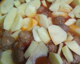 Foto del paso 5 de la receta: Estofado de albóndigas.👩🏼‍🍳☺️