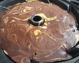Foto langkah ke 7 dari resep Marble Cake praktis.