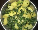 A picture of step 5 of Dry Aloo Methi.