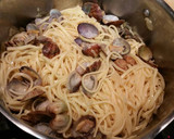Foto del paso 7 de la receta: Tallarines con almejas