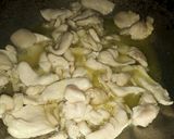 รูปขั้นตอนการทำที่ 2 ของ ไก่ผัดเม็ดมะม่วง