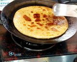 A picture of step 4 of Gobhi Paratha.
