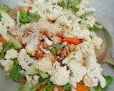 Foto langkah ke 3 dari resep Capcay Goreng.