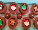 A picture of step 5 of Almond and coconut rounds.