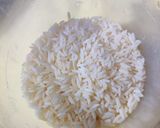 A picture of step 1 of Caramel rice kheer.