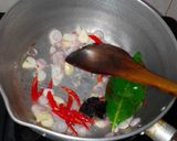 Foto langkah ke 2 dari resep Sayur Labu Siam bumbu Iris.