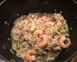 A picture of step 9 of King Prawn, asparagus, and porcini mushroom risotto.