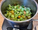 A picture of step 1 of Green Tomato Chutney.