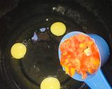 A picture of step 1 of Egg muffins🥚.
